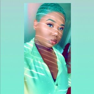 Meet your Posher, Joyel